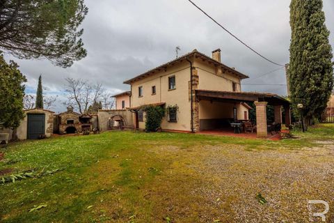Farm hus i Volterra, Pisa, Volterra - € 1.050.000 | Ref: R07051VORU-1319713 - foto 16