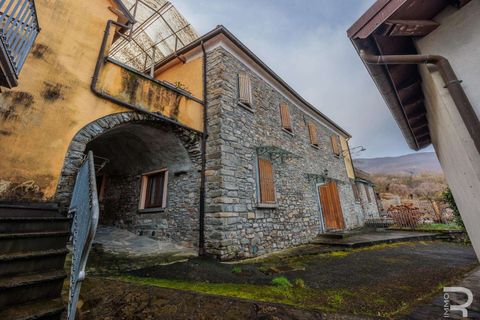 Farm hus i Pontremoli, Massa and Carrara, Pontremoli - € 660.000 | Ref: R07010PODH-1320377 - foto 36