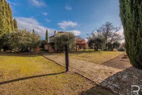 Farm hus i Cortona, Arezzo, Cortona - € 1.300.000 | Ref: R06889CORU-1321078 - foto 14
