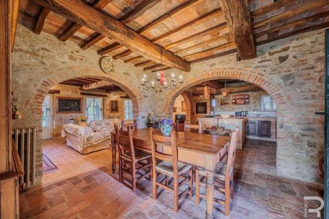 Farm hus i Cortona, Arezzo, Cortona - € 1.300.000 | Ref: R06889CORU-1321078 - foto 19