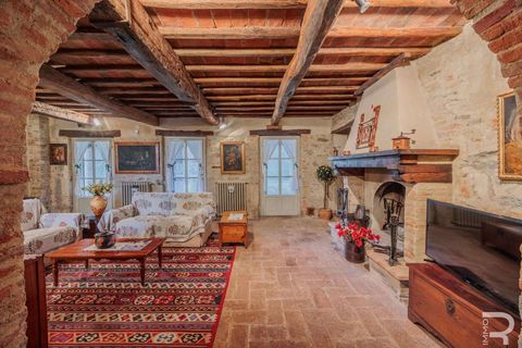 Farm hus i Cortona, Arezzo, Cortona - € 1.300.000 | Ref: R06889CORU-1321078 - foto 21