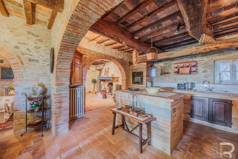 Farm hus i Cortona, Arezzo, Cortona - € 1.300.000 | Ref: R06889CORU-1321078 - foto 27