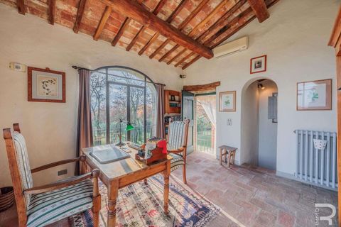 Farm hus i Cortona, Arezzo, Cortona - € 1.300.000 | Ref: R06889CORU-1321078 - foto 30