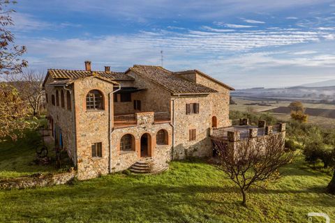 Farm hus i Casole d'Elsa, Siena, Casole d'Elsa - € 1.200.000 | Ref: R06912CARU-1322261 - foto 1