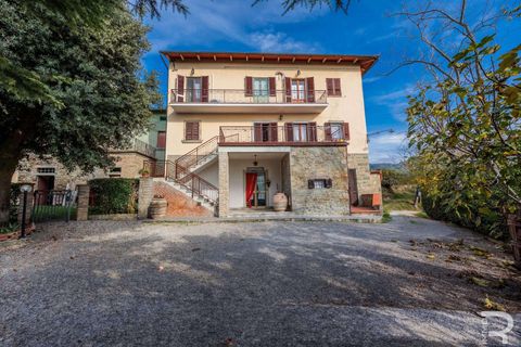 Farm hus i Cortona, Arezzo, Cortona - € 560.000 | Ref: R06854CORU-1323132 - foto 1