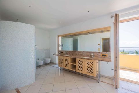 Villa i Cavaion Veronese, Verona, Cavaion Veronese - € 1.800.000 | Ref: R06676CAVI-1326123 - foto 37