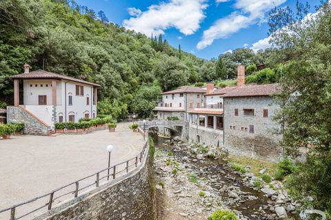 Farm hus i Loro Ciuffenna, Arezzo, Loro Ciuffenna - € 3.300.000 | Ref: R06572LOCA-1327413 - foto 2