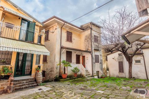 Villa i Carrara, Massa and Carrara, Carrara - € 448.000 | Ref: R06188CAVI-1333303 - foto 1