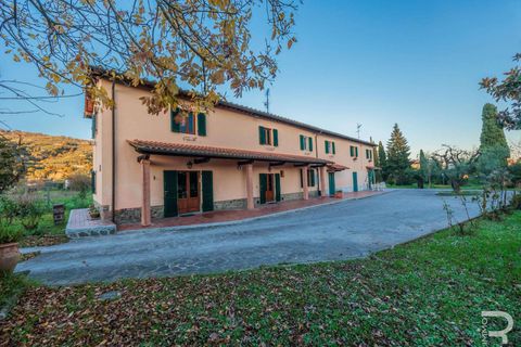 Farm hus i Buggiano, Pistoia, Buggiano - € 750.000 | Ref: R06028BURU-1334736 - foto 1