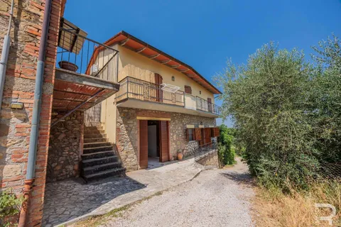 Farm hus i Cetona, Siena, Cetona - € 245.000 | Ref: R054739CERU-1336868 - foto 1