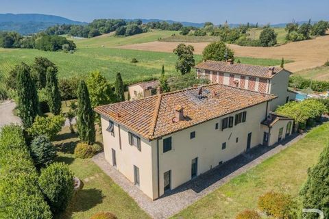 Farm hus i Vicchio, Florence, Vicchio - € 850.000 | Ref: R054728VIRU-1336969 - foto 1