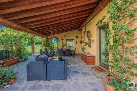 Farm hus i Vicchio, Florence, Vicchio - € 850.000 | Ref: R054728VIRU-1336969 - foto 8