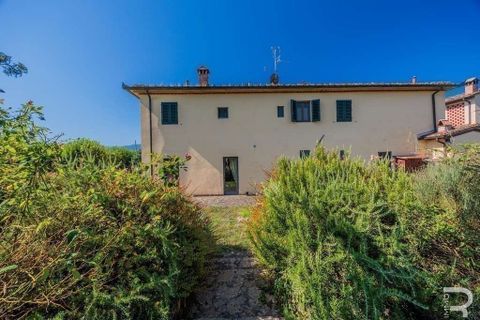 Farm hus i Vicchio, Florence, Vicchio - € 850.000 | Ref: R054728VIRU-1336969 - foto 12