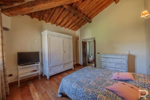 Farm hus i Vicchio, Florence, Vicchio - € 850.000 | Ref: R054728VIRU-1336969 - foto 31