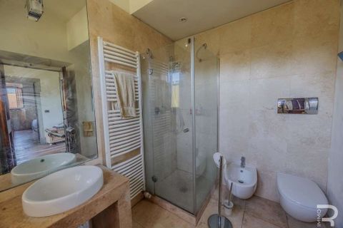 Farm hus i Vicchio, Florence, Vicchio - € 850.000 | Ref: R054728VIRU-1336969 - foto 37