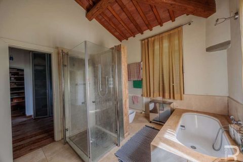 Farm hus i Vicchio, Florence, Vicchio - € 850.000 | Ref: R054728VIRU-1336969 - foto 38