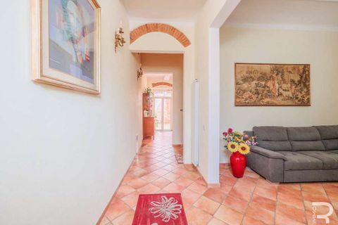 Villa a Viareggio, Lucca, Viareggio - € 750.000 | Ref: R05427VIEH-1337958 - foto 3