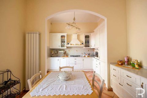 Villa a Viareggio, Lucca, Viareggio - € 750.000 | Ref: R05427VIEH-1337958 - foto 5