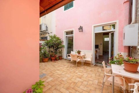 Villa a Viareggio, Lucca, Viareggio - € 750.000 | Ref: R05427VIEH-1337958 - foto 8