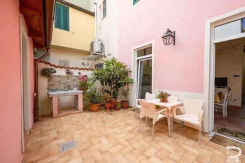 Villa a Viareggio, Lucca, Viareggio - € 750.000 | Ref: R05427VIEH-1337958 - foto 9