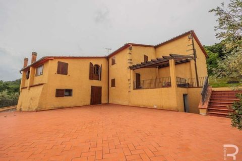 Farm hus i Carmignano, Prato, Carmignano - € 900.000 | Ref: R05360CARU-1338664 - foto 11
