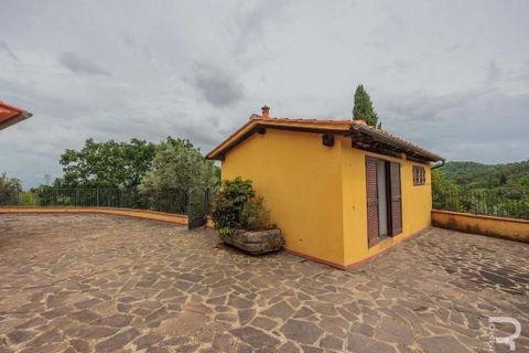 Farm hus i Carmignano, Prato, Carmignano - € 900.000 | Ref: R05360CARU-1338664 - foto 17
