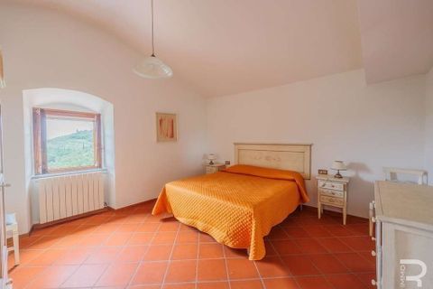 Farm hus i Carmignano, Prato, Carmignano - € 900.000 | Ref: R05360CARU-1338664 - foto 40