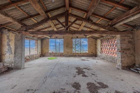 Farm hus i Vicchio, Florence, Vicchio - € 550.000 | Ref: R05143VIRU-1340639 - foto 1