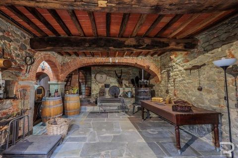 Herregård i Terranuova Bracciolini, Arezzo, Terranuova Bracciolini - € 1 190 000 | Ref: R05133TEAG-1340760 - foto 27
