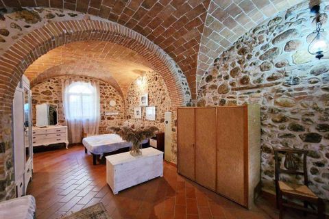 Farm hus i Pomarance, Pisa, Pomarance - € 990.000 | Ref: R05035PORU-1341335 - foto 5