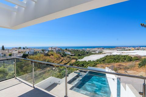 Villa a Torrox Costa, Malaga, Torrox Costa - € 770.000 | Ref: MLH1010 - foto 7