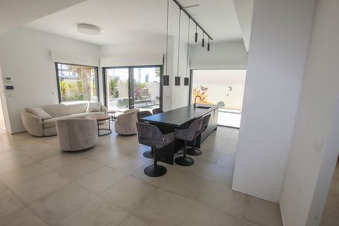 Villa a Finestrat, Alicante, Finestrat - € 749.000 | Ref: A000586 - foto 8