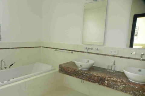 Reihenhaus in Marbella, Malaga, Marbella - € 3.000.000 | Ref: R5397475 - Foto 4