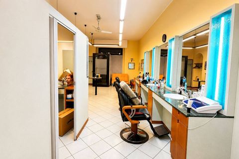 L'establiment comercial a Vimercate, Monza and Brianza, Vimercate - € 750/mes | Ref: 2497 - foto 2