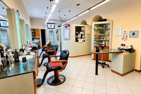 L'establiment comercial a Vimercate, Monza and Brianza, Vimercate - € 750/mes | Ref: 2497 - foto 3