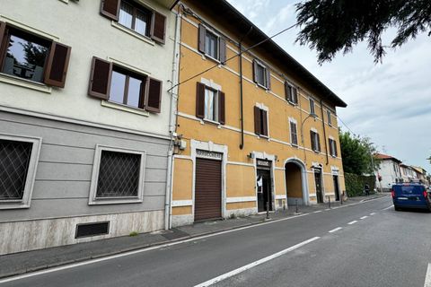 L'establiment comercial a Vimercate, Monza and Brianza, Vimercate - € 750/mes | Ref: 2497 - foto 4