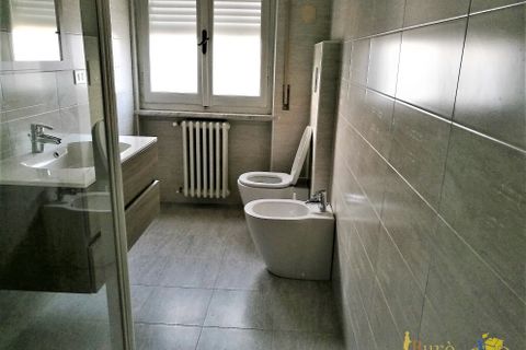 Estudi a Parma, Parma, Parma - € 250/mes | Ref: BU065 - foto 6