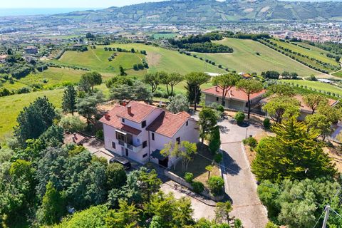 Villa i Monteprandone, Ascoli Piceno, Monteprandone - € 480.000 | Ref: 34199 - foto 36
