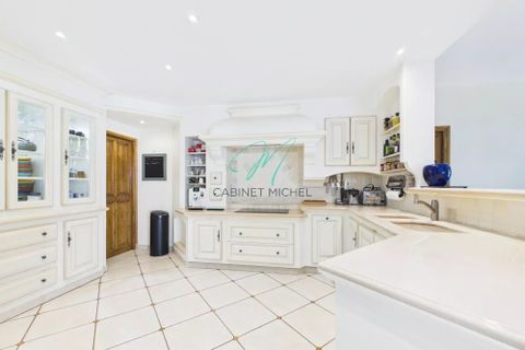 Villa i Le Rouret, Alpes-Maritimes, Le Rouret - € 2.250.000 | Ref: 87006307 - foto 9