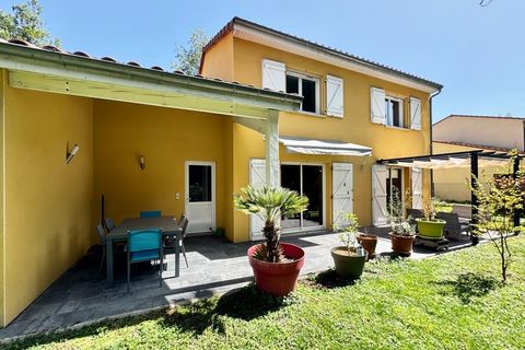 Villa i Clermont-Ferrand, Puy-de-Dome, Clermont-Ferrand - € 320.000 | Ref: 340933808134 - foto 1