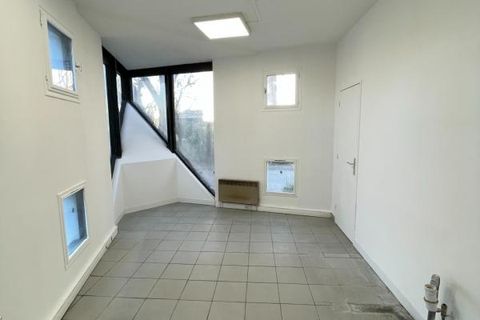 L'establiment comercial a Avignon, Vaucluse, Avignon - € 14.520/mes | Ref: 2786 - foto 3
