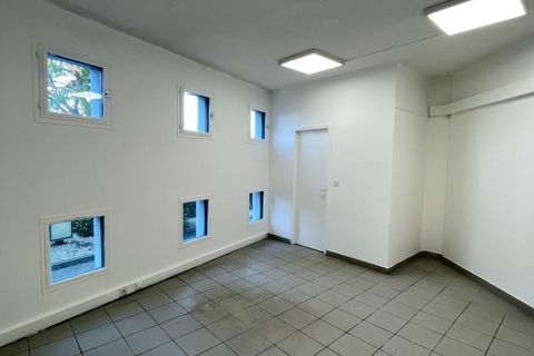 L'establiment comercial a Avignon, Vaucluse, Avignon - € 14.520/mes | Ref: 2786 - foto 4