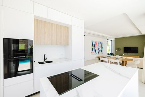 Villa en Marbella, Malaga, Marbella - € 2.100.000 | Ref: 540364c2-3117-43fd-9 - photo 18
