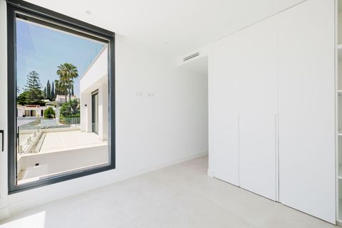 Villa en Marbella, Malaga, Marbella - € 2.100.000 | Ref: 540364c2-3117-43fd-9 - photo 24