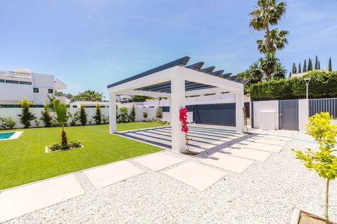 Villa en Marbella, Malaga, Marbella - € 2.100.000 | Ref: 540364c2-3117-43fd-9 - photo 36