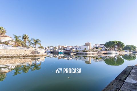 Villa a Empuriabrava, Gerona, Empuriabrava - € 699.000 | Ref: 4305 - foto 17