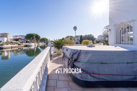 Villa a Empuriabrava, Gerona, Empuriabrava - € 699.000 | Ref: 4305 - foto 23