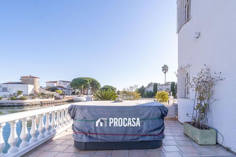 Villa a Empuriabrava, Gerona, Empuriabrava - € 699.000 | Ref: 4305 - foto 36