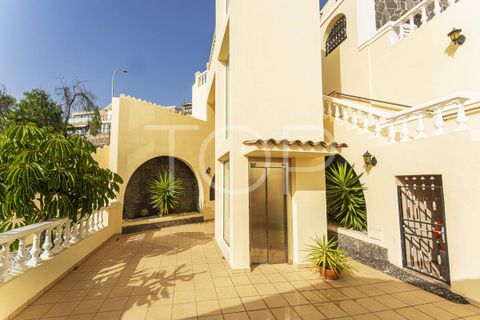 Villa a Adeje, Tenerife, Adeje - € 1.878.000 | Ref: TOP-MT-530 - foto 27