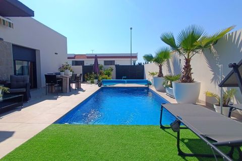 Villa a Daya Nueva, Alicante, Daya Nueva - € 389.995 | Ref: P9100 - foto 2